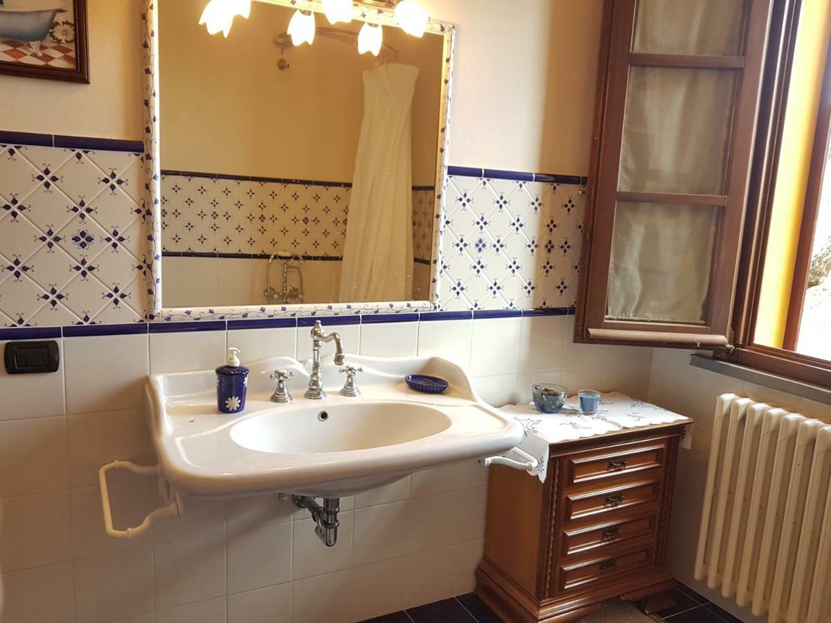 Villa In Campagna Costa Al Bagno มนโตโปลิอินวัลดาร์โน ภายนอก รูปภาพ