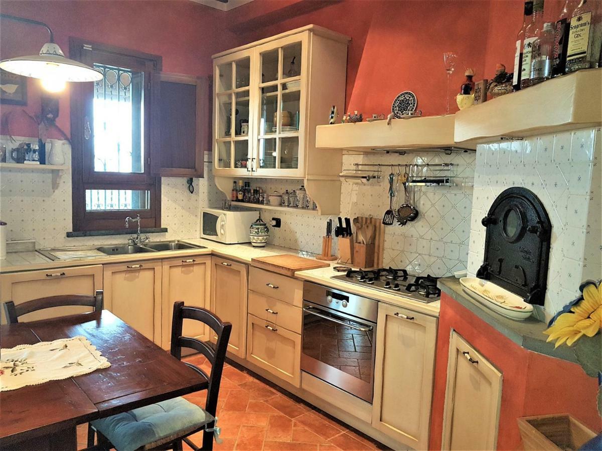 Villa In Campagna Costa Al Bagno มนโตโปลิอินวัลดาร์โน ภายนอก รูปภาพ